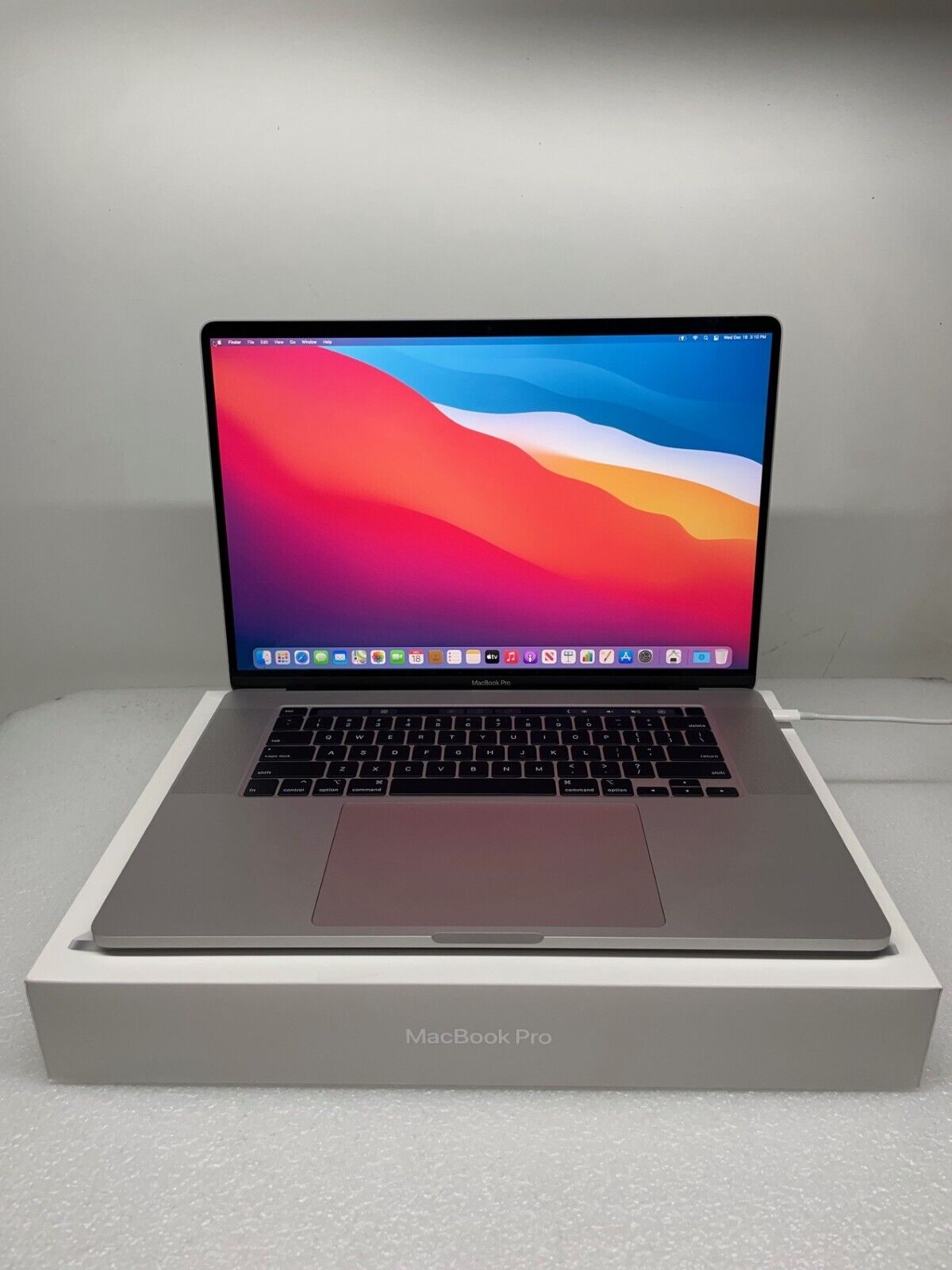 Apple 2019 Macbook Pro A2141 16" i7-9750H 2,6 GHz 16 GB 512 GB Pro 5300M